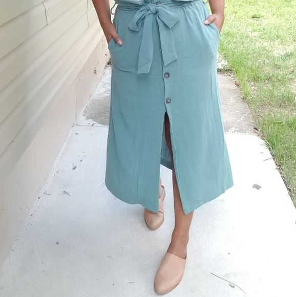 GREEN PAPERBAG BUTTON DOWN MIDI SKIRT - Picture 6 of 6
